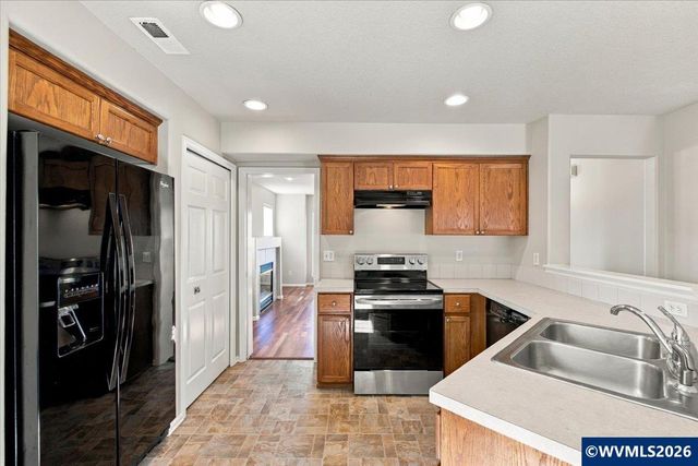 3391 SE Midvale Dr, Corvallis, OR 97333