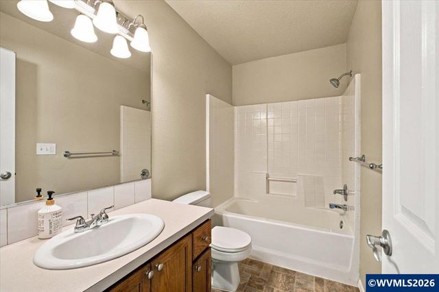 3391 SE Midvale Dr, Corvallis, OR 97333