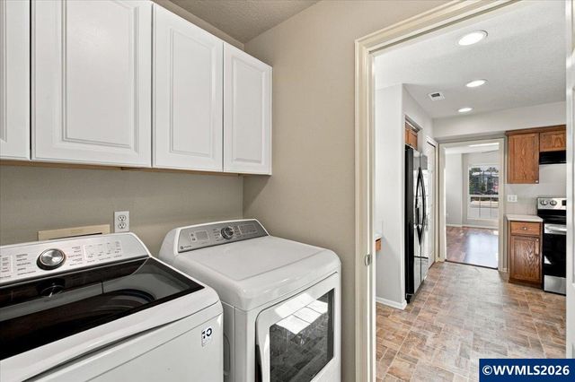 3391 SE Midvale Dr, Corvallis, OR 97333