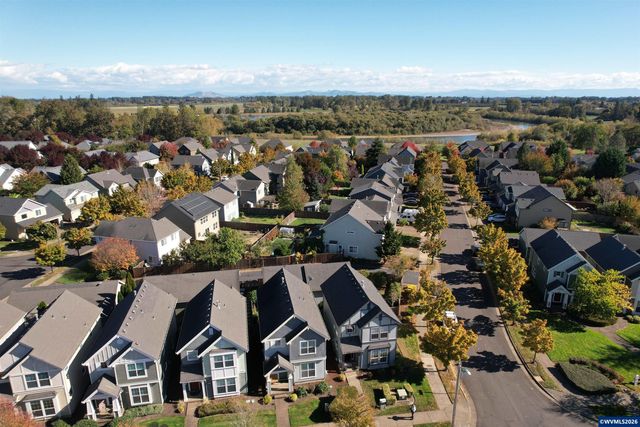 3391 SE Midvale Dr, Corvallis, OR 97333