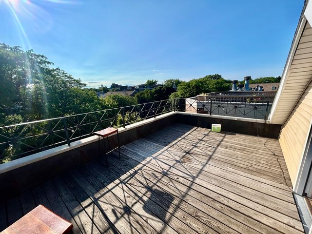 3033 N Racine Avenue 3, Chicago, IL 60657