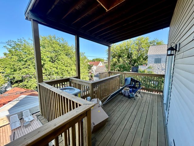 3033 N Racine Avenue 3, Chicago, IL 60657