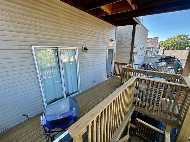 3033 N Racine Avenue 3, Chicago, IL 60657