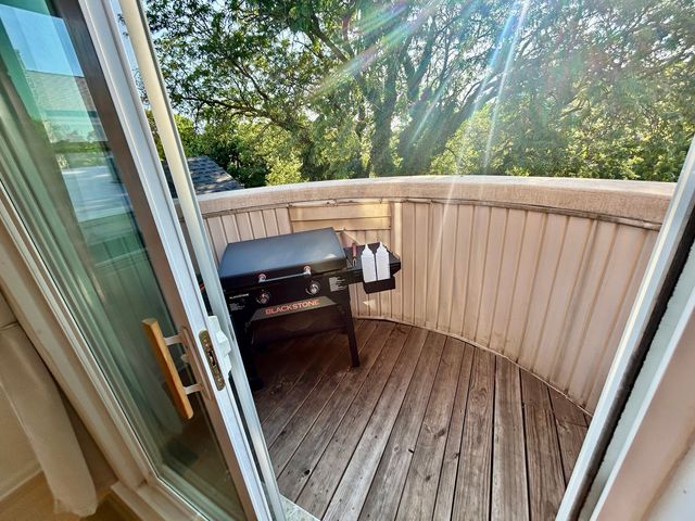 3033 N Racine Avenue 3, Chicago, IL 60657