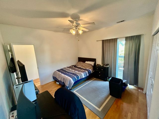 3033 N Racine Avenue 3, Chicago, IL 60657