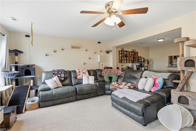 1607 Aldrich LN, Virginia Beach, VA 23454