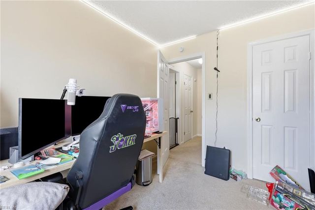 1607 Aldrich LN, Virginia Beach, VA 23454