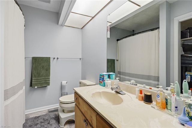 1607 Aldrich LN, Virginia Beach, VA 23454