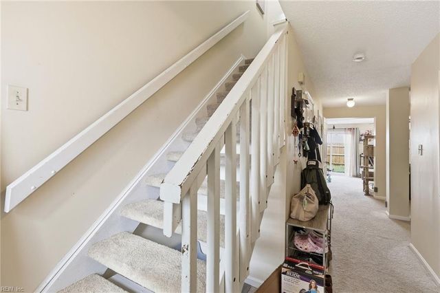 1607 Aldrich LN, Virginia Beach, VA 23454