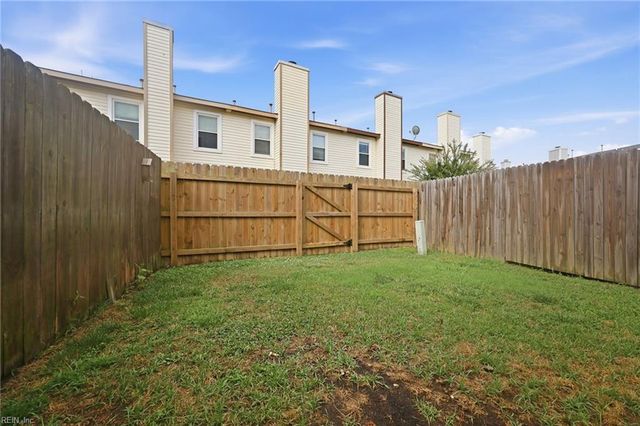 1607 Aldrich LN, Virginia Beach, VA 23454