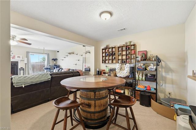 1607 Aldrich LN, Virginia Beach, VA 23454
