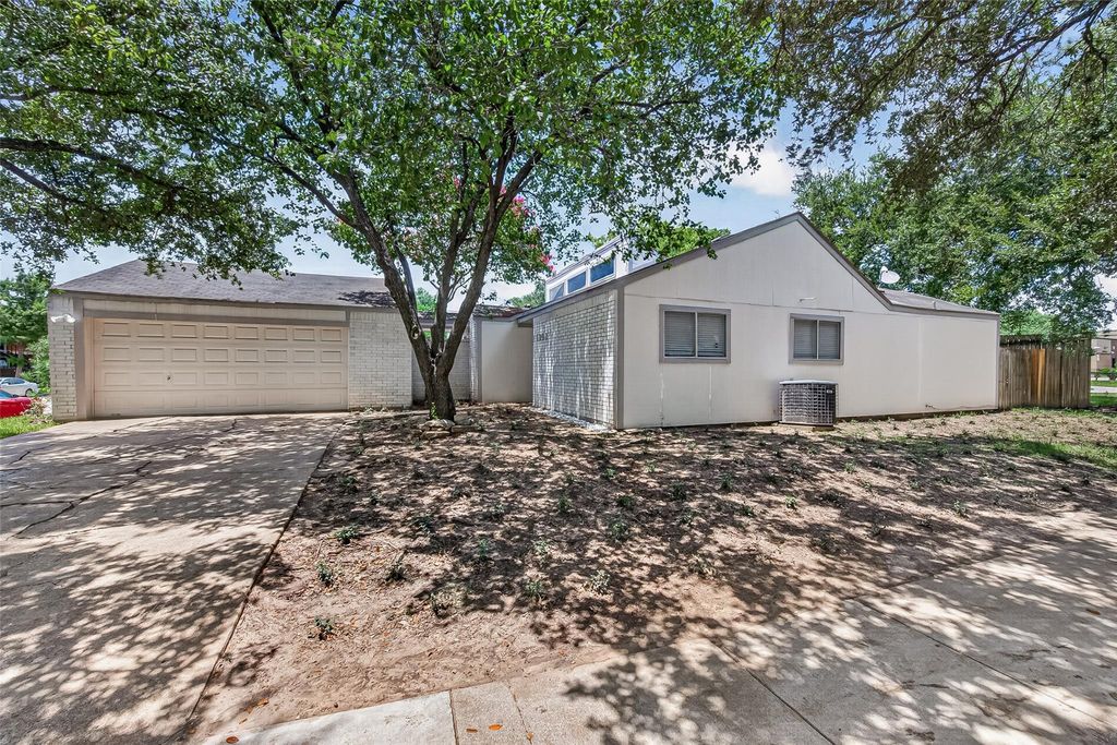 11202 Bandlon Drive, Houston, TX 77072