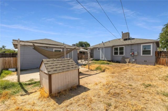 321 Circle Drive, Bakersfield, CA 93308