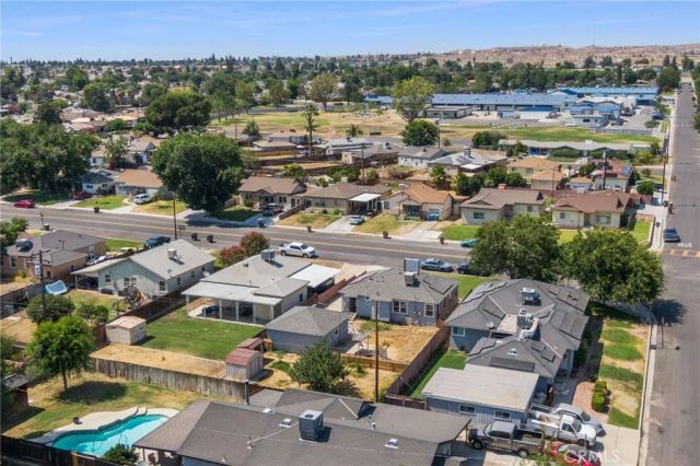 321 Circle Drive, Bakersfield, CA 93308