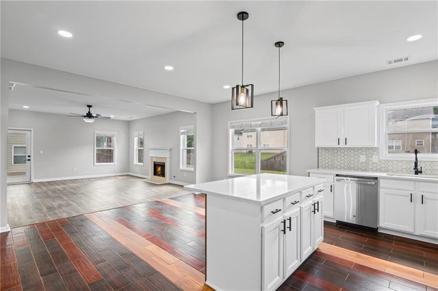 6974 Chilkat SW Court, Atlanta, GA 30331