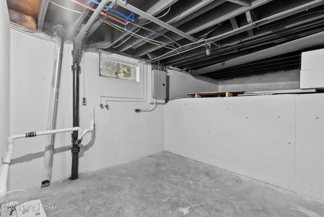 3715 Rosemont Blvd, Louisville, KY 40218