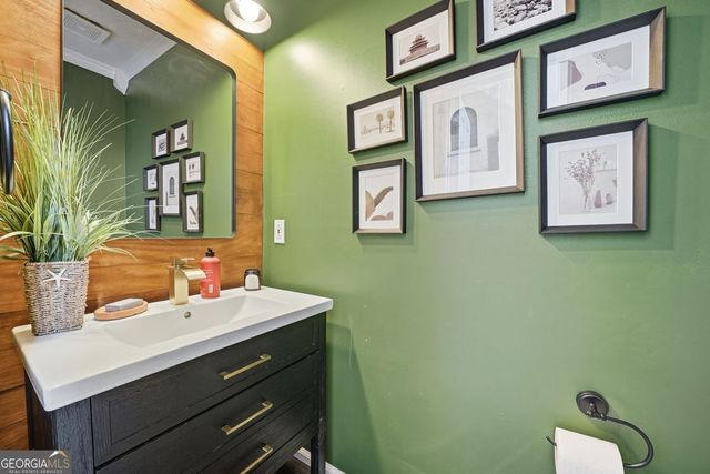 303 Crestworth Crossing, Powder Springs, GA 30127