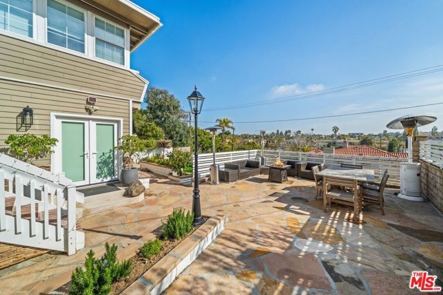 7520 Earldom Avenue, Playa Del Rey (los Angeles), CA 90293