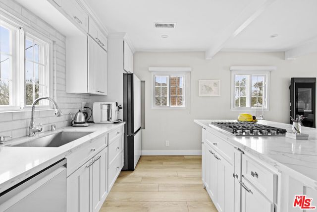 7520 Earldom Avenue, Playa Del Rey (los Angeles), CA 90293