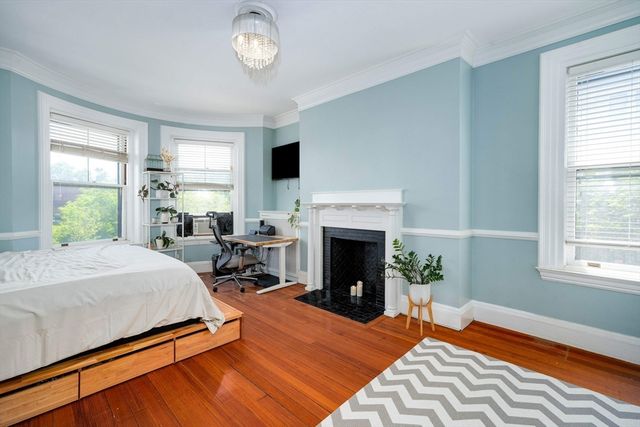 1064 Beacon St 12A, Brookline, MA 02446