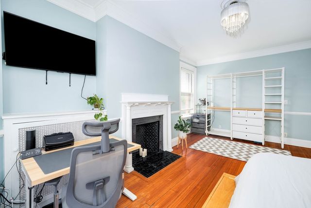 1064 Beacon St 12A, Brookline, MA 02446