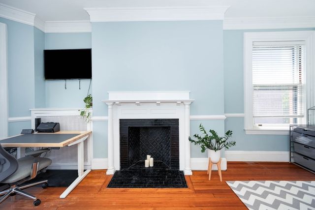 1064 Beacon St 12A, Brookline, MA 02446