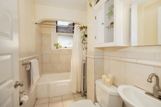 1064 Beacon St 12A, Brookline, MA 02446