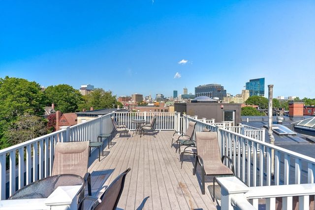 1064 Beacon St 12A, Brookline, MA 02446