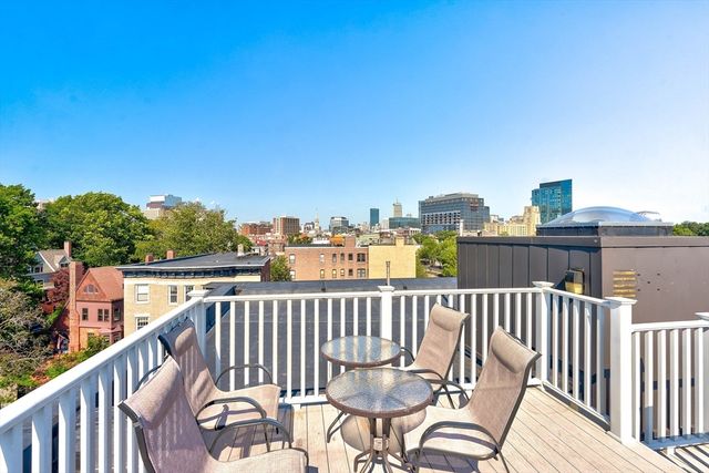 1064 Beacon St 12A, Brookline, MA 02446