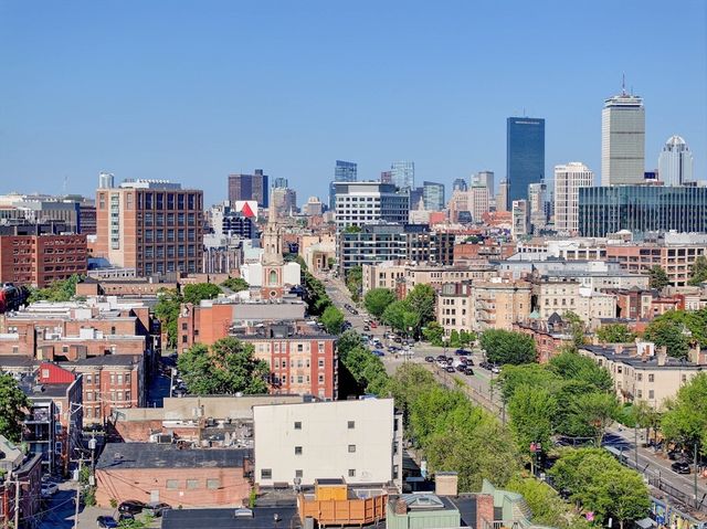 1064 Beacon St 12A, Brookline, MA 02446