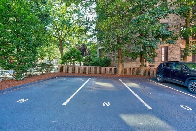 1064 Beacon St 12A, Brookline, MA 02446
