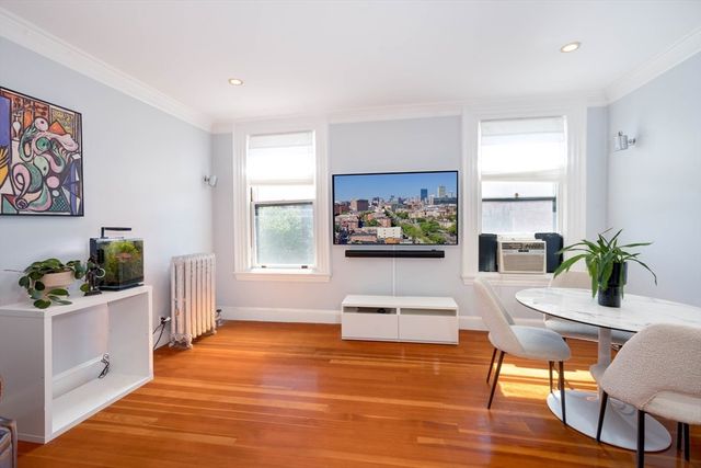 1064 Beacon St 12A, Brookline, MA 02446