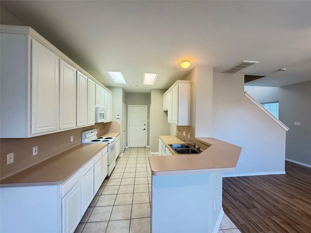 5711 Vinemont Lane, Houston, TX 77084