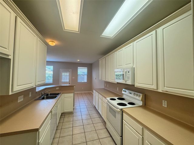 5711 Vinemont Lane, Houston, TX 77084