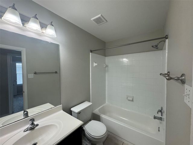 5711 Vinemont Lane, Houston, TX 77084