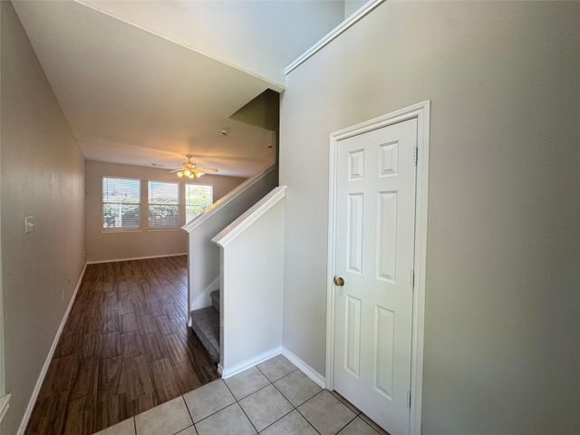 5711 Vinemont Lane, Houston, TX 77084