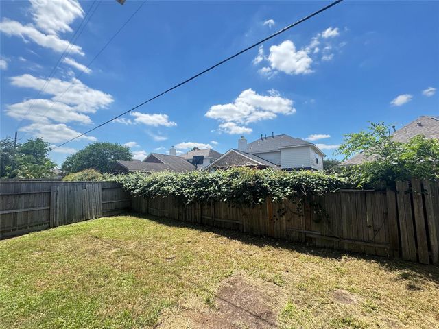 5711 Vinemont Lane, Houston, TX 77084