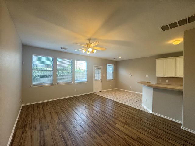 5711 Vinemont Lane, Houston, TX 77084