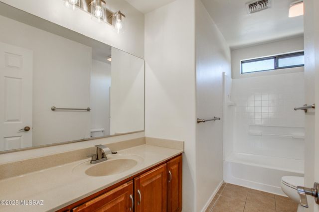 262 E Calle Puente Lindo, Sahuarita, AZ 85629