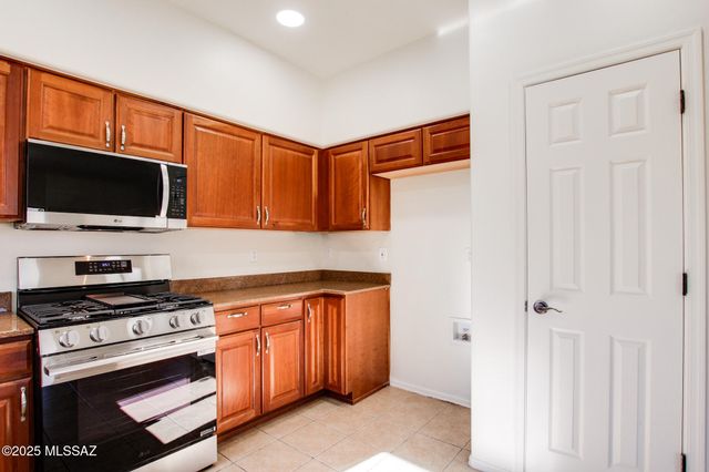 262 E Calle Puente Lindo, Sahuarita, AZ 85629