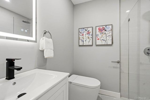 31 Seton Court, Old Bethpage, NY 11804