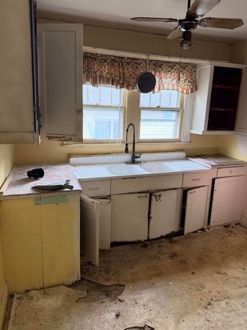 52 S Lake Terrace, Rossville, GA 30741