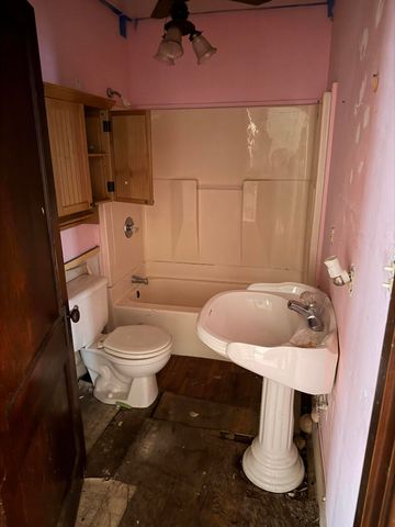 52 S Lake Terrace, Rossville, GA 30741