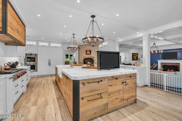 8 Ridge Road, Rumson, NJ 07760