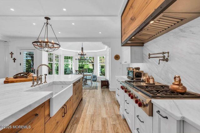 8 Ridge Road, Rumson, NJ 07760