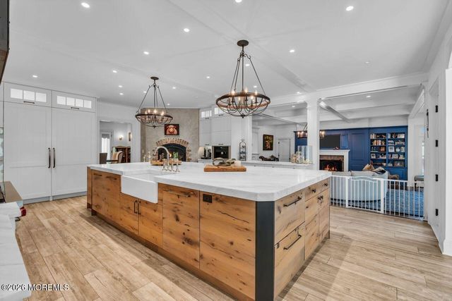 8 Ridge Road, Rumson, NJ 07760