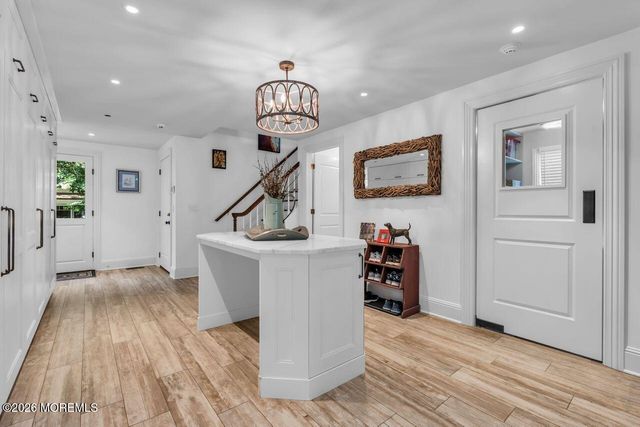 8 Ridge Road, Rumson, NJ 07760