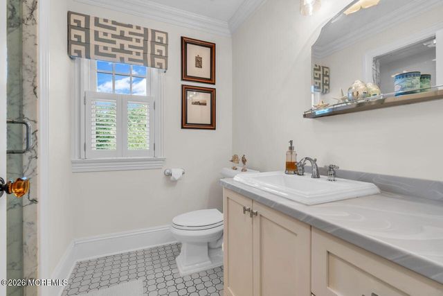 8 Ridge Road, Rumson, NJ 07760