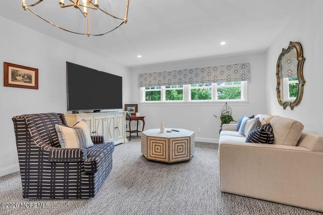 8 Ridge Road, Rumson, NJ 07760