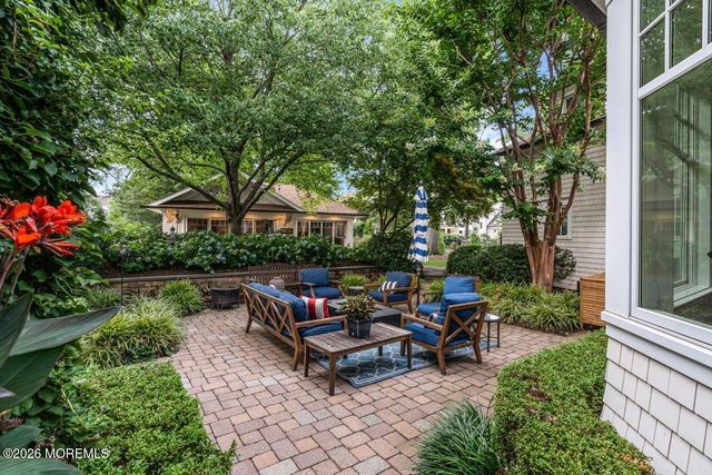 8 Ridge Road, Rumson, NJ 07760